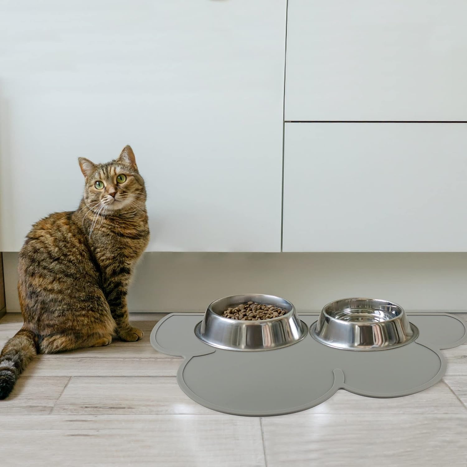 Premium Pet Feeding Mat - Anti-Slip Waterproof Silicone Pad for Dogs and Cats (Dark Gray)
